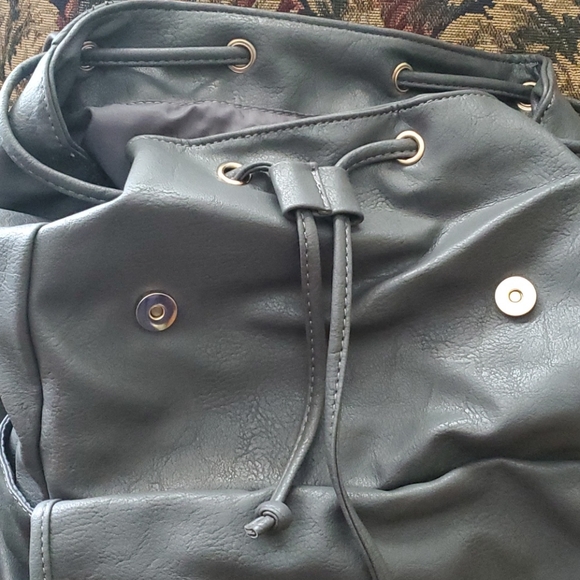 SOLD - Rampage Backpack - Picture 10 of 13